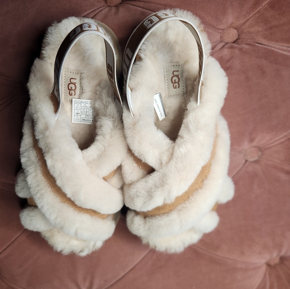 Ugg Slides - Picture 2 of 4